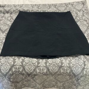 Abercrombie Black Crepe Skirt size Large